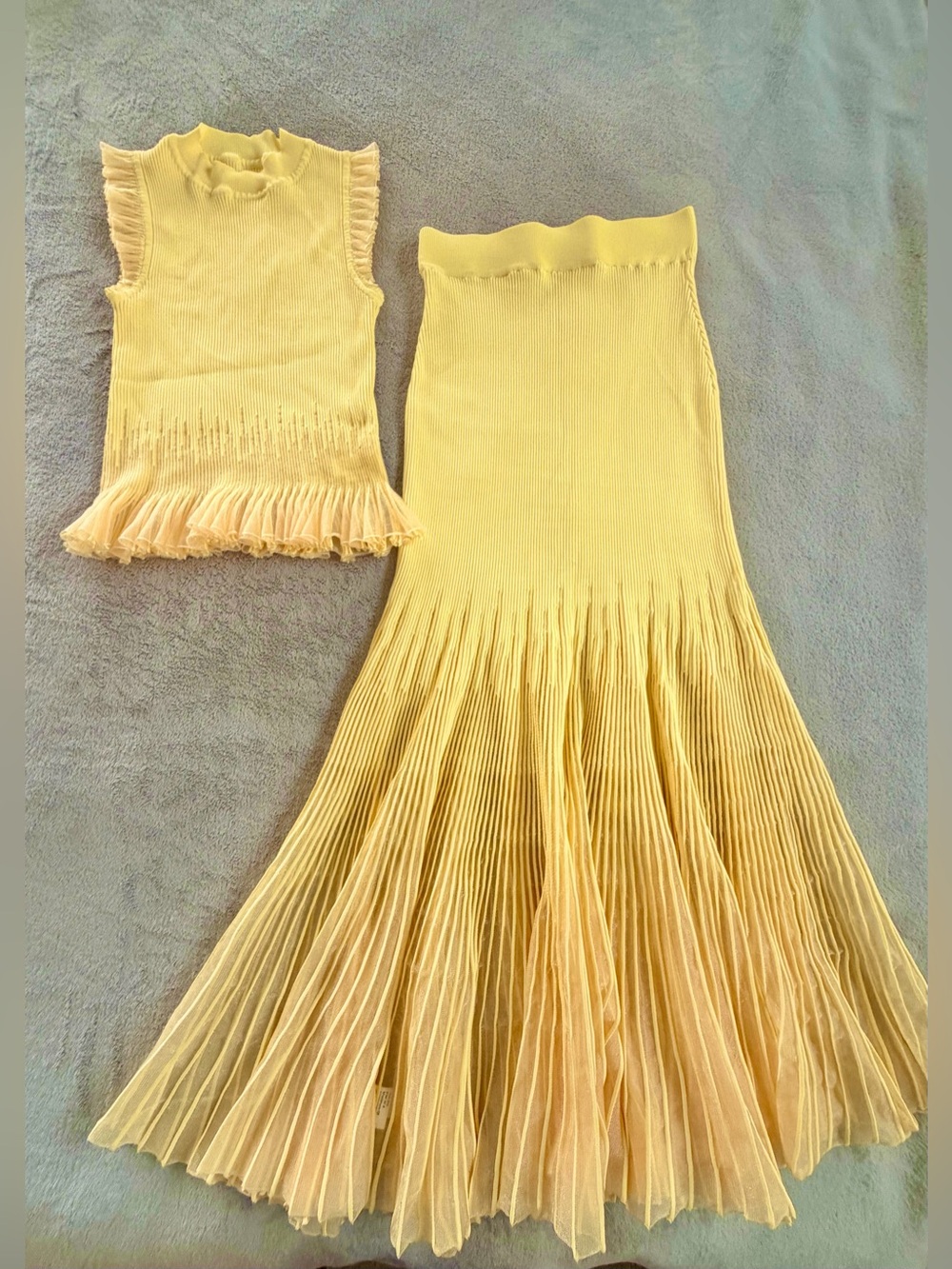 Yellow Pleated Maxi Skirt and Top Set Women's Knit Mermaid Style Size S